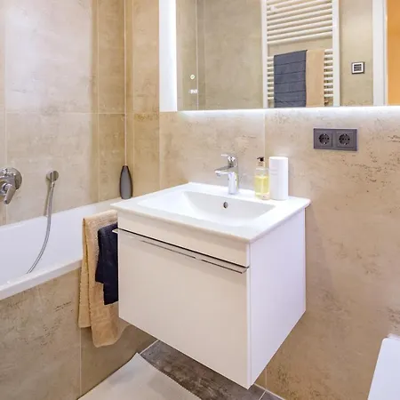 公寓 Sweethome - Luxus Pur - Grosse Kueche, 2 Baeder, 2 Terrassen 奥托布伦