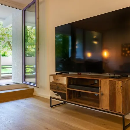 Sweethome - Luxus Pur - Grosse Kueche, 2 Baeder, 2 Terrassen 奥托布伦