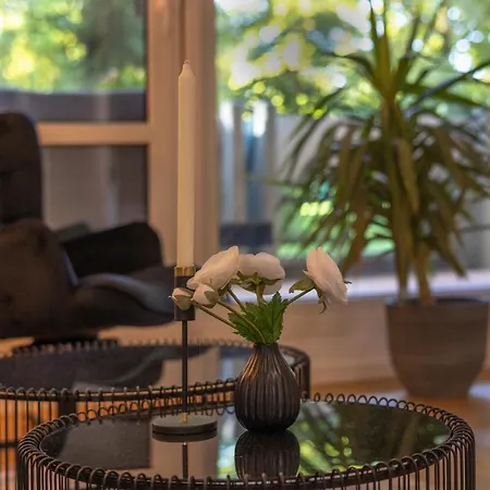 Apartment Sweethome - Luxus Pur - Grosse Kueche, 2 Baeder, 2 Terrassen *