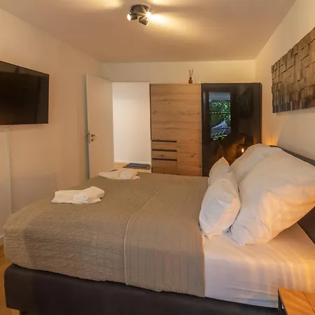 Sweethome - Luxus Pur - Grosse Kueche, 2 Baeder, 2 Terrassen