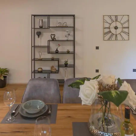 Sweethome - Luxus Pur - Grosse Kueche, 2 Baeder, 2 Terrassen *