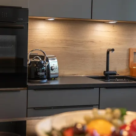 Sweethome - Luxus Pur - Grosse Kueche, 2 Baeder, 2 Terrassen 公寓