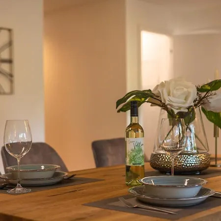 Sweethome - Luxus Pur - Grosse Kueche, 2 Baeder, 2 Terrassen *